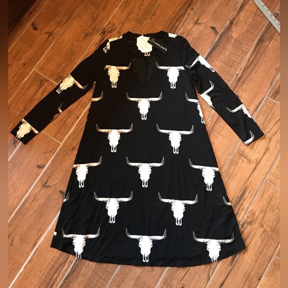 Harlows Bull Head Size M Dress NWT‎ - Picture 1 of 4